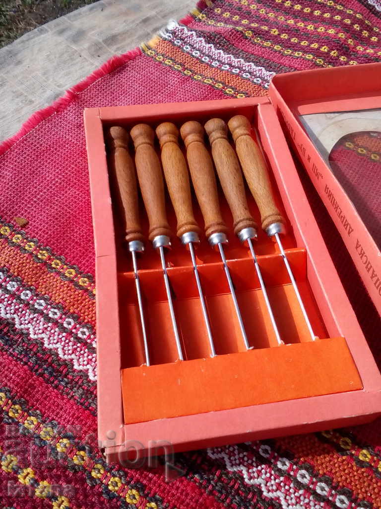 Delivery of Old fruit knives