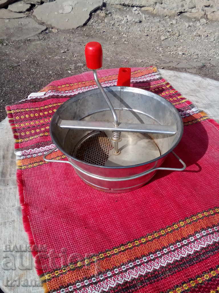 Used household, kitchen appliance with price 33.00 BGN | € 16.87 Used household, kitchen appliance with price 33.00 BGN | € 16.87