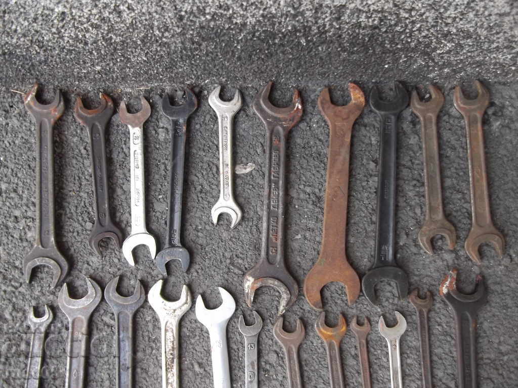 Παρτίδα 67 τεμ. κλειδιά με τιμή 120.00 BGN | € 61.36 Παρτίδα 67 τεμ. κλειδιά με τιμή 120.00 BGN | € 61.36