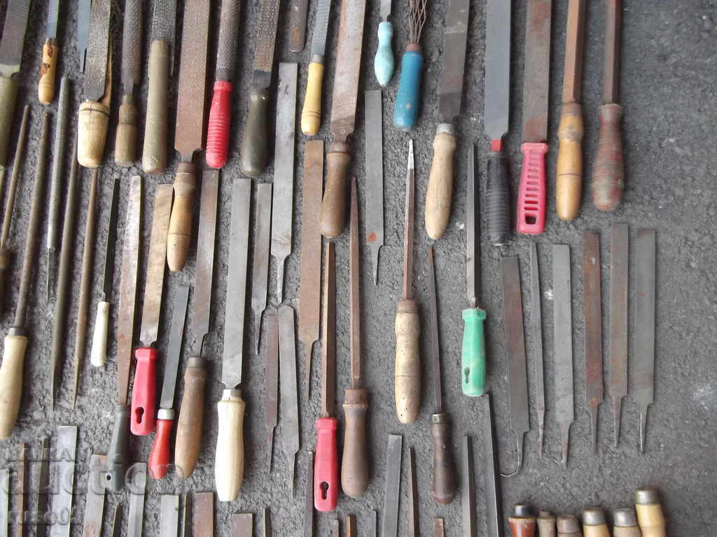 Delivery of Lot of 74 pcs. files and 21 pcs. file handles