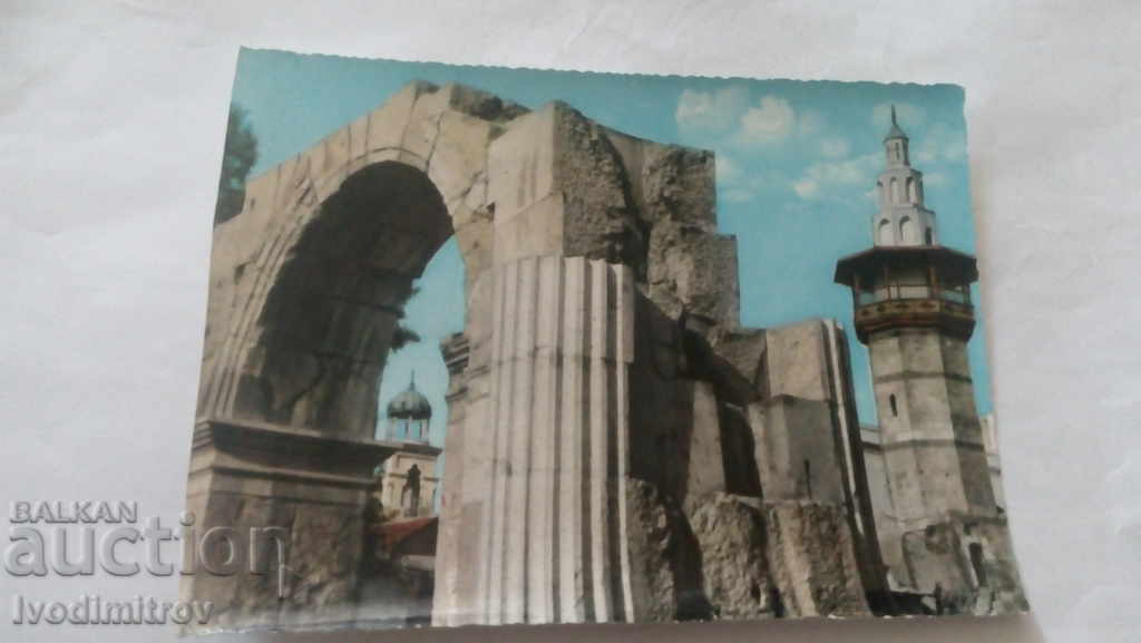 Postcard Damascus Stright Street and Roman Arch