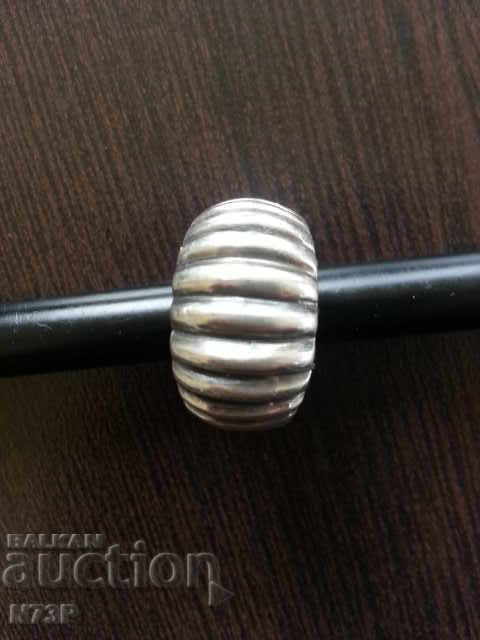 Auction  SILVER RING. JEWEL.