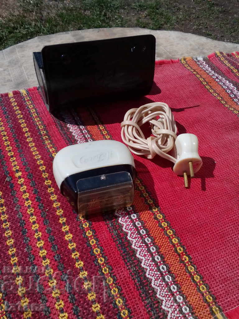 Livrarea Aparat de ras vechi Neva 3