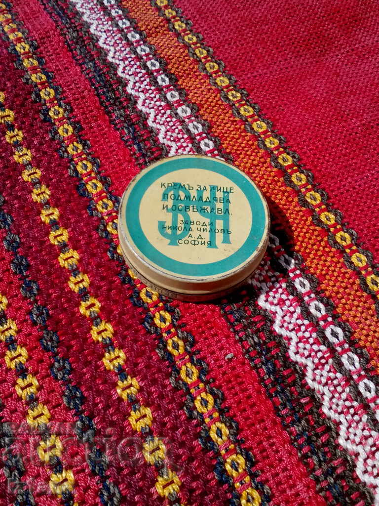 Antique box, small box from Cucumber Cream Ideal with price 18.00 BGN | € 9.20