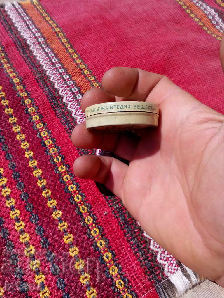 Auction  Antique box, small box from Cucumber Cream Ideal