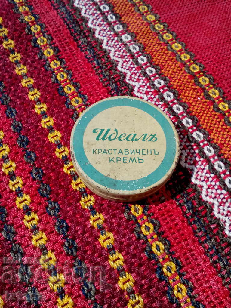 Antique box, small box from Cucumber Cream Ideal