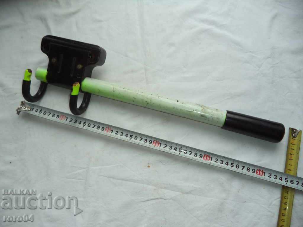 CAR STEERING WHEEL LOCK - 6 CAR STEERING WHEEL LOCK - 6