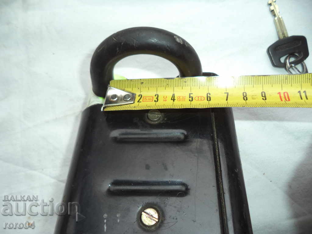 CAR STEERING WHEEL LOCK - 7 CAR STEERING WHEEL LOCK - 7