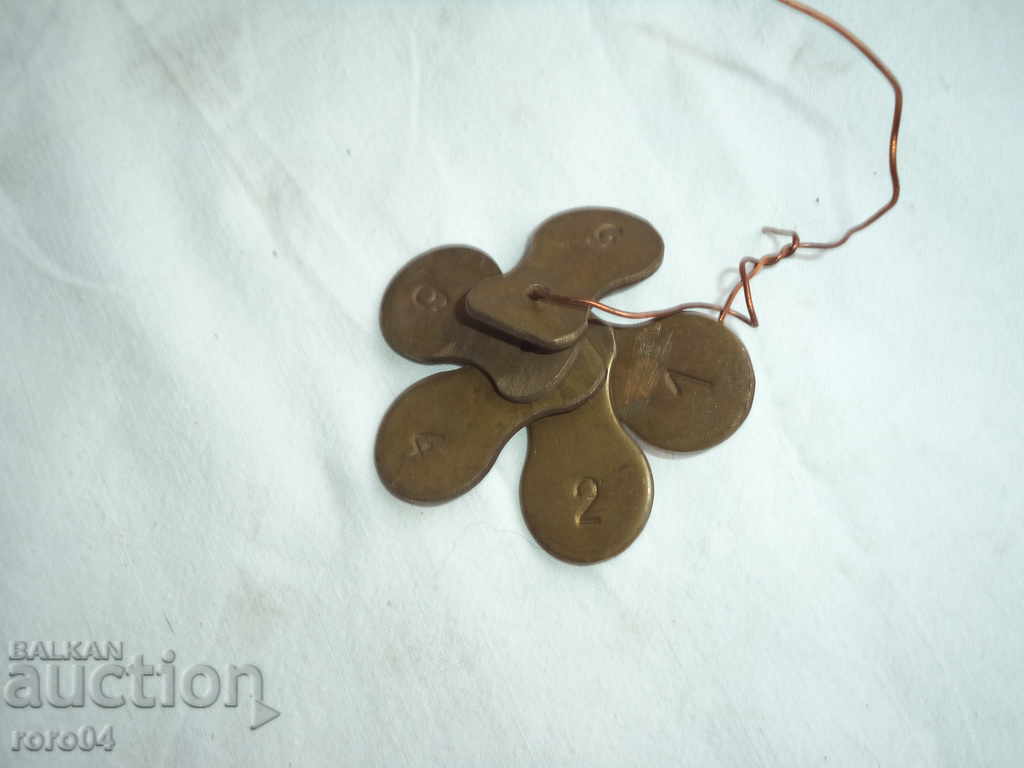 Auction BRONZE NUMBERS / TABLES - 5 NUMBERS Auction BRONZE NUMBERS / TABLES - 5 NUMBERS