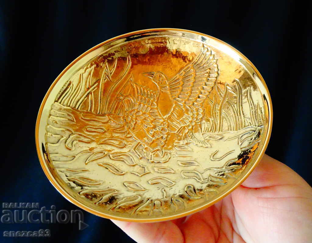 Tall bronze bowl with wild ducks, hunting scene Tall bronze bowl with wild ducks, hunting scene