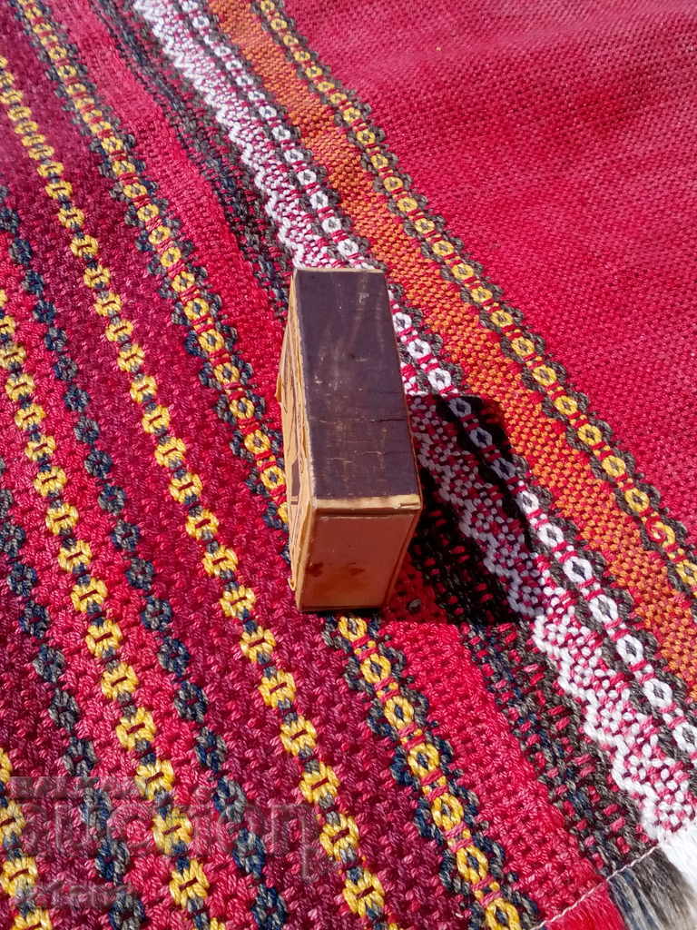 Auction  Old match, matchbox