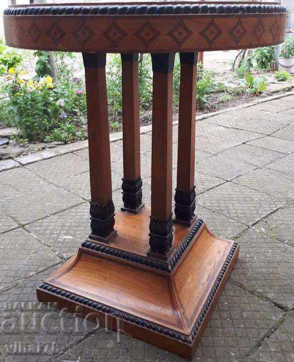 Delivery of OLD WOODEN TABLE Delivery of OLD WOODEN TABLE