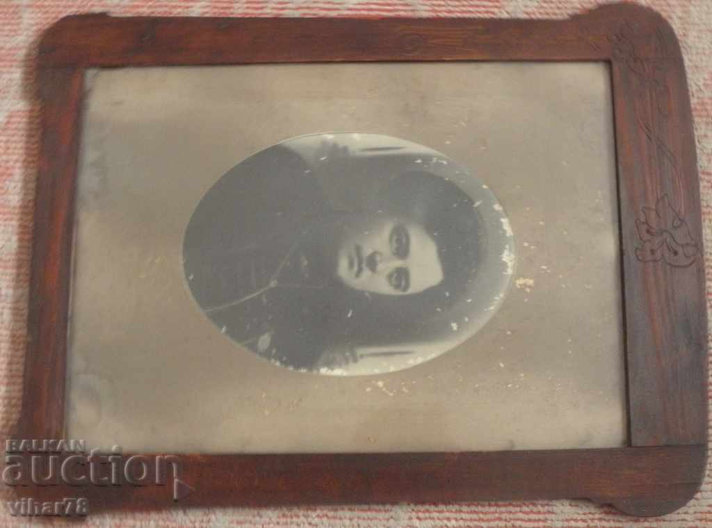 OLD WOOD FRAME - CARD WITH PHOTO with price 99.99 BGN | € 51.12