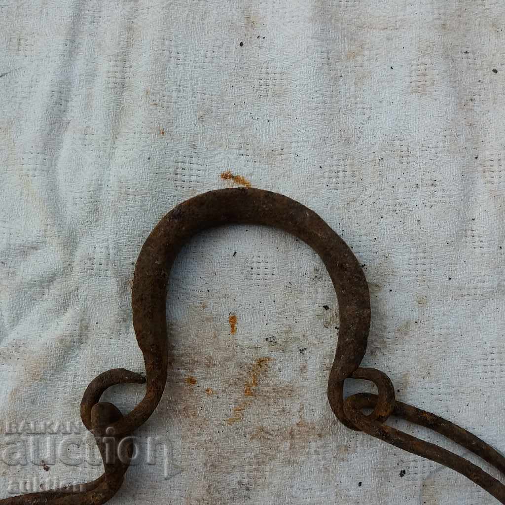 ΠΑΛΙΕΣ ΣΙΔΕΡΕΝΙΕΣ ΧΕΙΡΟΠΕΔΕΣ, ΔΕΣΜΑ, ΠΟΔΟΚΑΚΕΣ με τιμή € 3.52 | 6.88 BGN