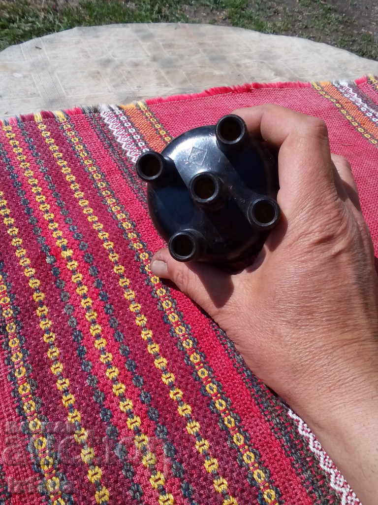 Licitație Capac de distribuitor vechi Lada Licitație Capac de distribuitor vechi Lada