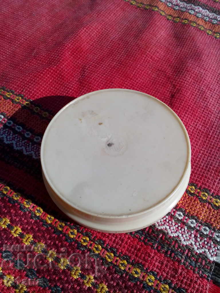 Old box, small box of Drops candies with price 6.00 BGN | € 3.07 Old box, small box of Drops candies with price 6.00 BGN | € 3.07