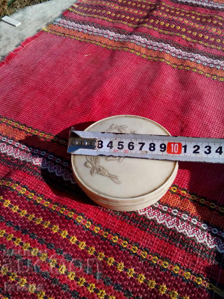 Auction Old box, small box of Drops candies Auction Old box, small box of Drops candies