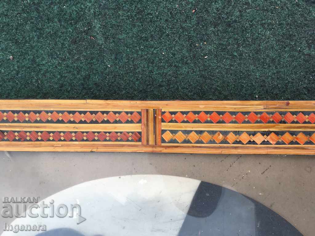 Auction OLD PORTRAIT WITH ORNAMENTED FRAME Auction OLD PORTRAIT WITH ORNAMENTED FRAME