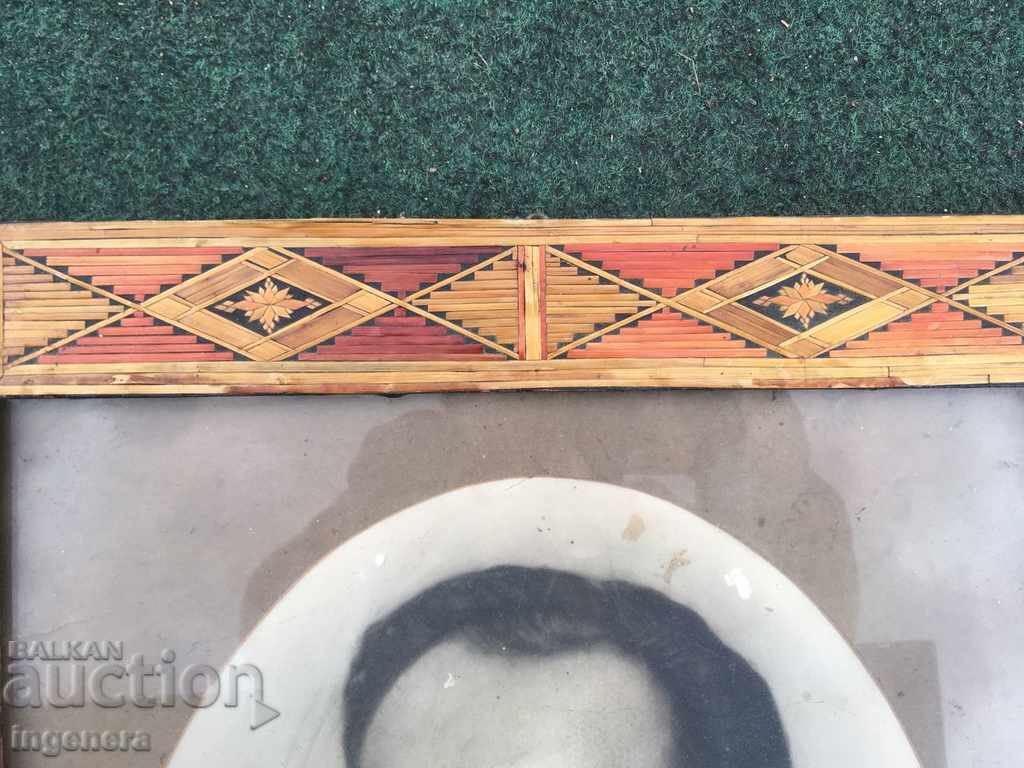 OLD PORTRAIT WITH ORNAMENTED FRAME - 5 OLD PORTRAIT WITH ORNAMENTED FRAME - 5
