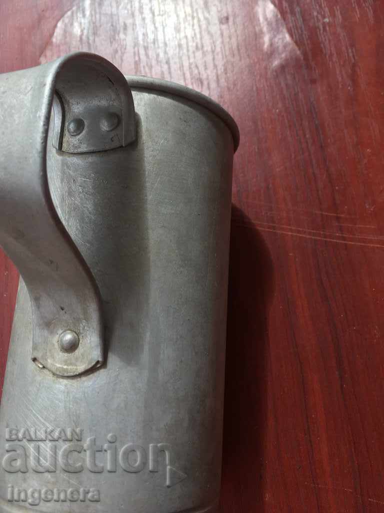 Auction ALCOHOL MERIL, LIQUID-1 LIQUID, ALUMINUM Auction ALCOHOL MERIL, LIQUID-1 LIQUID, ALUMINUM