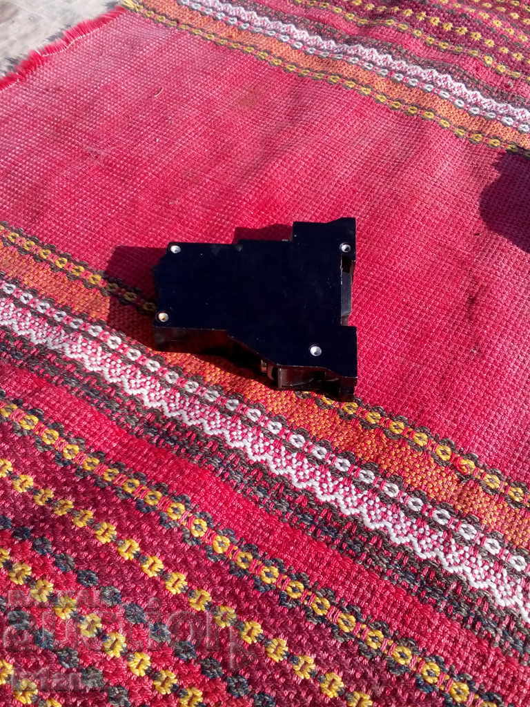 Auction Old automatic circuit breaker Auction Old automatic circuit breaker