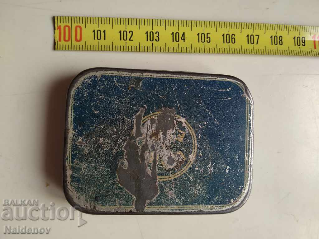 Auction An old metal can Auction An old metal can