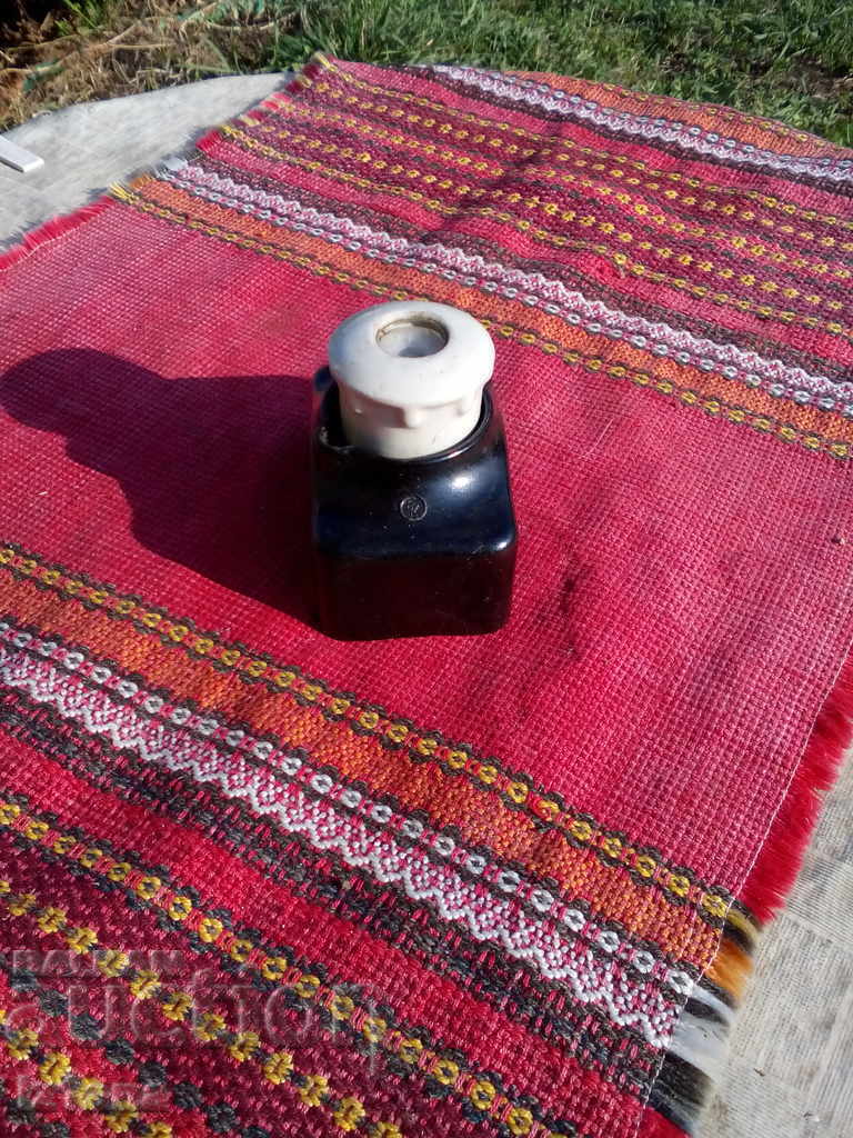 Delivery of Old fuse holder Delivery of Old fuse holder