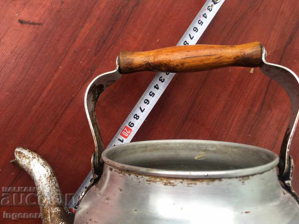 Auction STAR ALUMINUM KETTLE Auction STAR ALUMINUM KETTLE