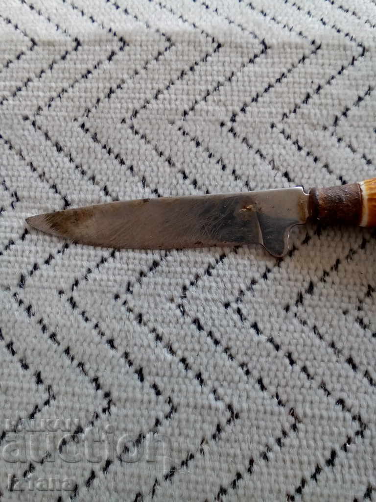 Old knife, blade, knife with price 11.00 BGN | € 5.62 Old knife, blade, knife with price 11.00 BGN | € 5.62