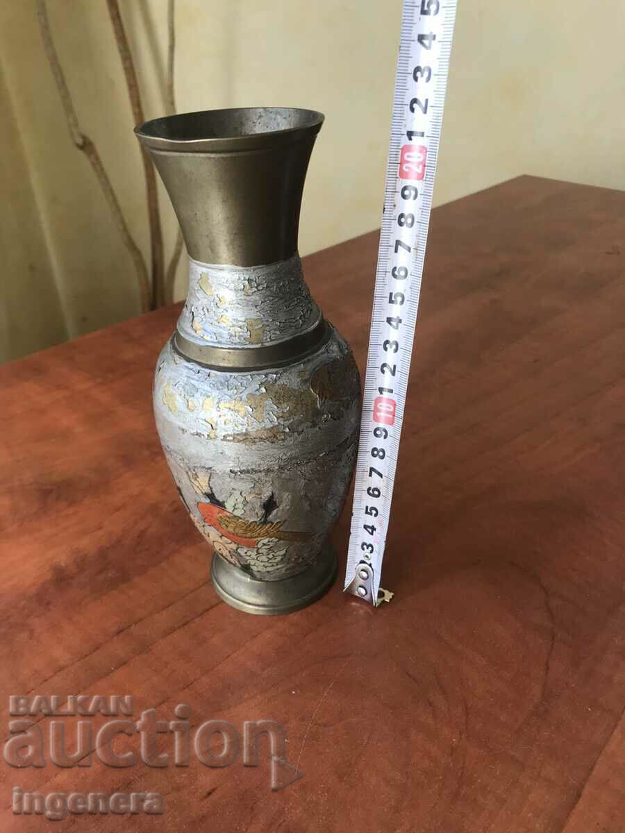 VAZA ALAMA-600 GR cu preț 37.00 BGN | € 18.92