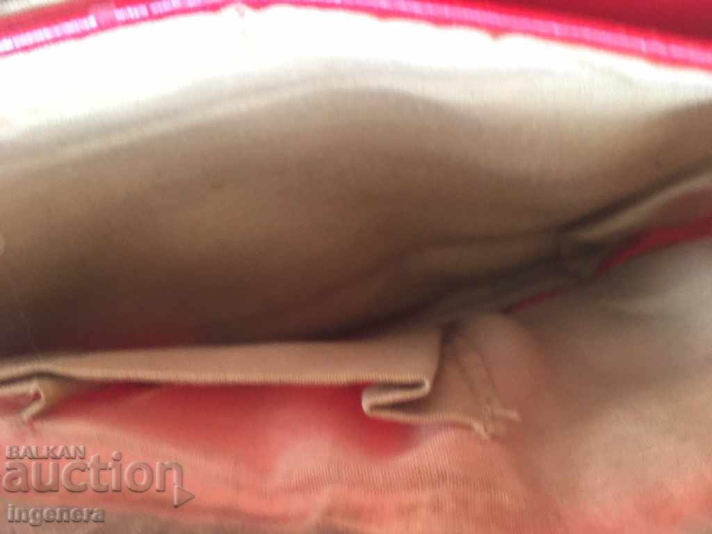 Livrarea GEANTĂ DE DAMĂ PORTMONEU