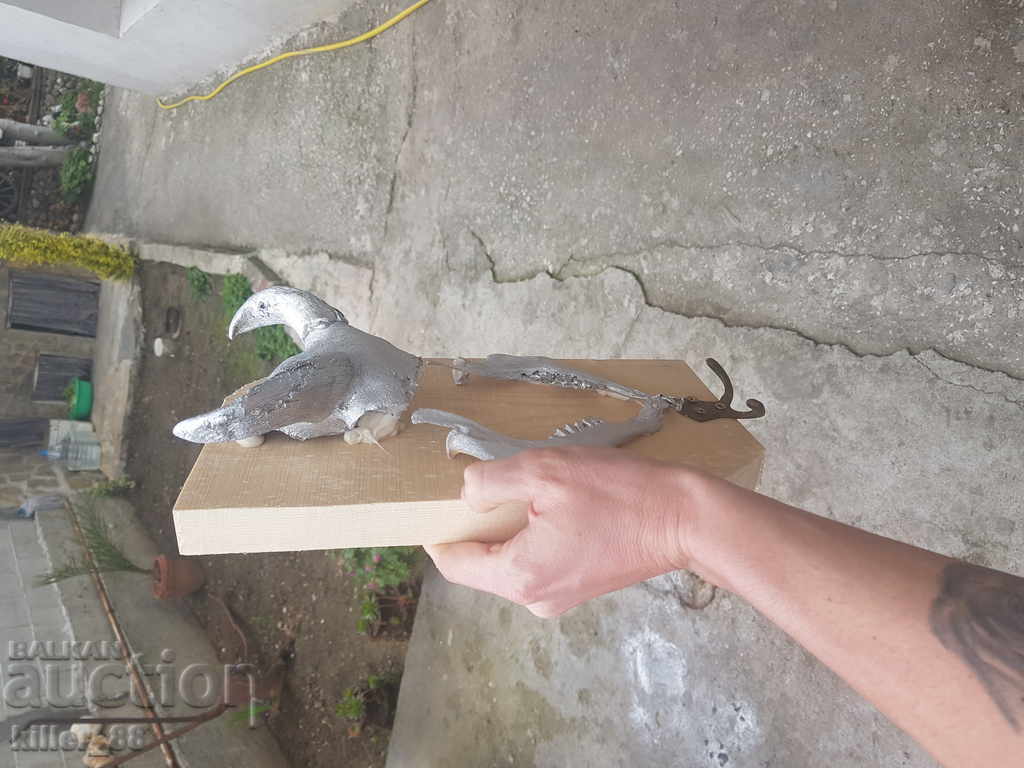 Рога закачалка с цена 20.00 лв. | € 10.23 Рога закачалка с цена 20.00 лв. | € 10.23