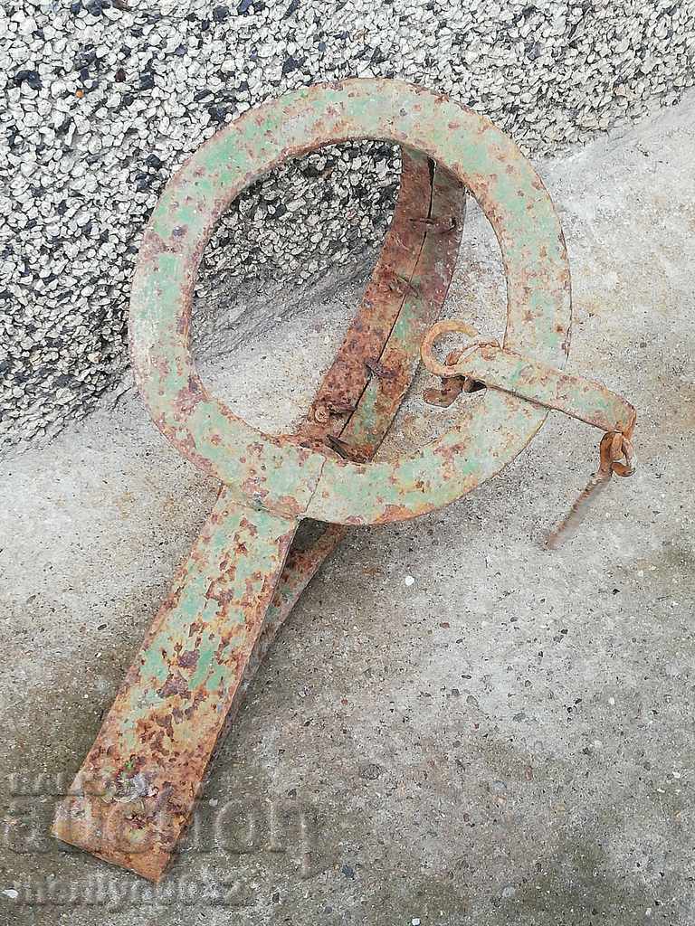 Delivery of Hand forged wrought iron trap Delivery of Hand forged wrought iron trap