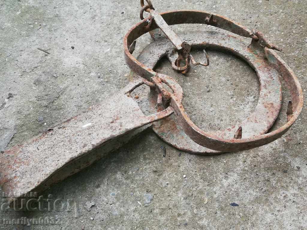 Hand forged wrought iron trap - 5 Hand forged wrought iron trap - 5