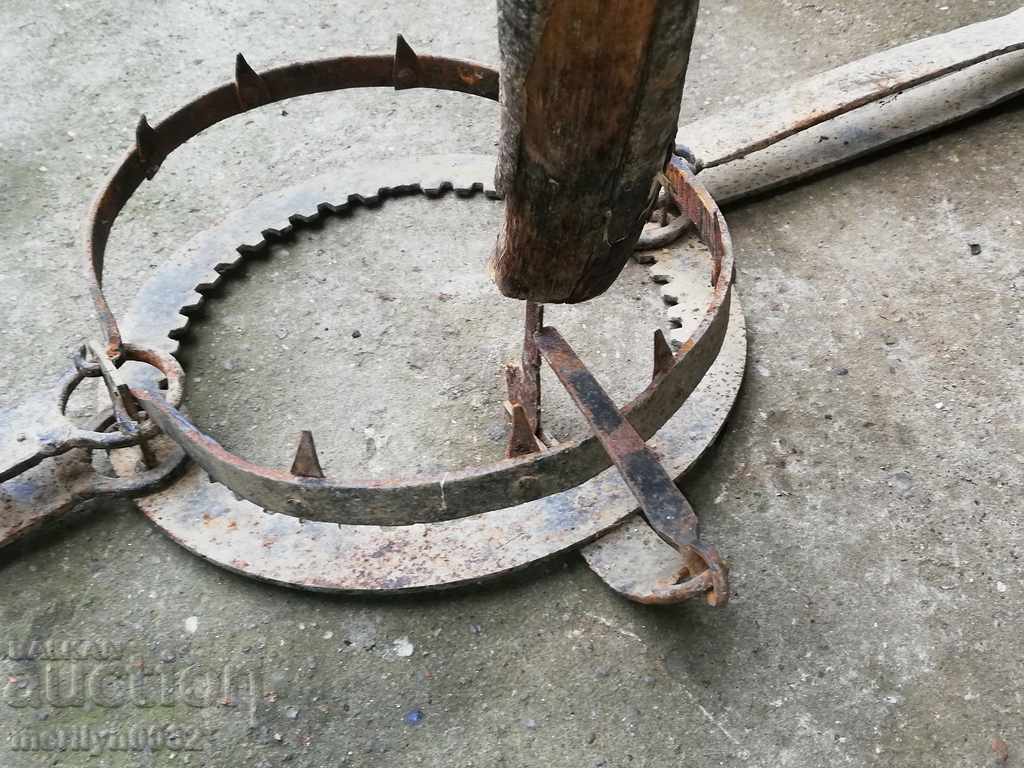 Old hand forged trap with wrought iron spikes - 7 Old hand forged trap with wrought iron spikes - 7