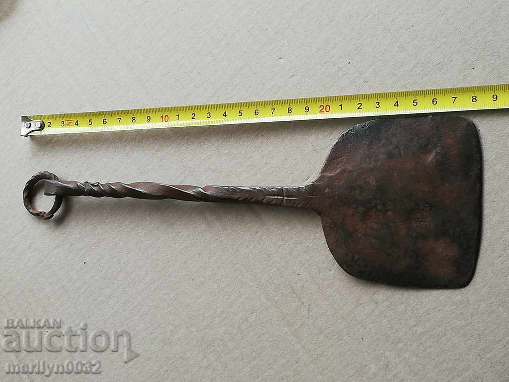 Auction Old forged scabbard, gingerbread, gingerbread, bruises Auction Old forged scabbard, gingerbread, gingerbread, bruises