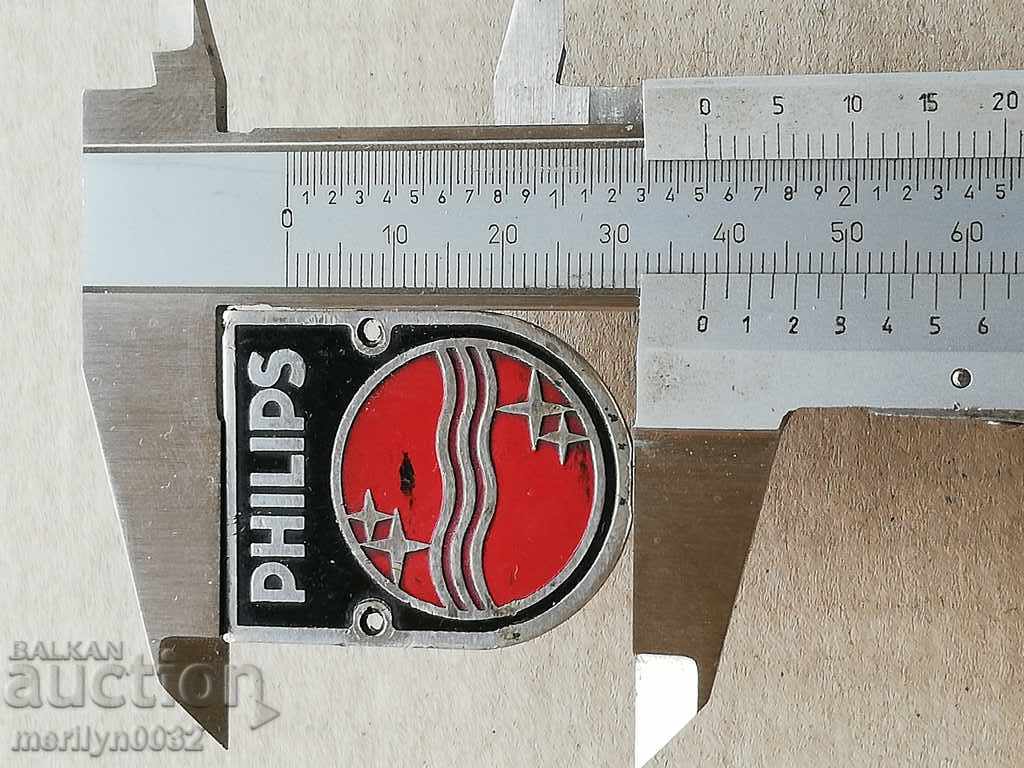 PHILIPS emblem giving excellent sewing staff - 5