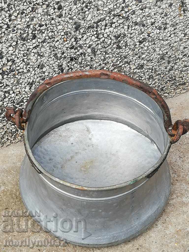 An old copper boiler, a pot, a malt, a baker - 7 An old copper boiler, a pot, a malt, a baker - 7