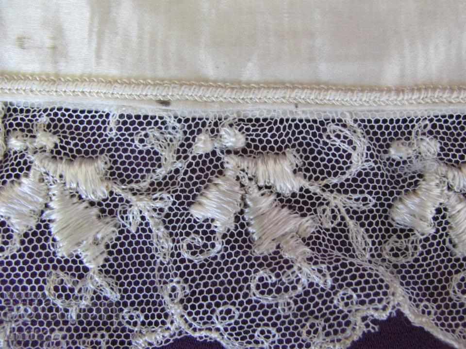 Delivery of 19th Century Hand Painted on Silk Box Covering Tishleifer Delivery of 19th Century Hand Painted on Silk Box Covering Tishleifer