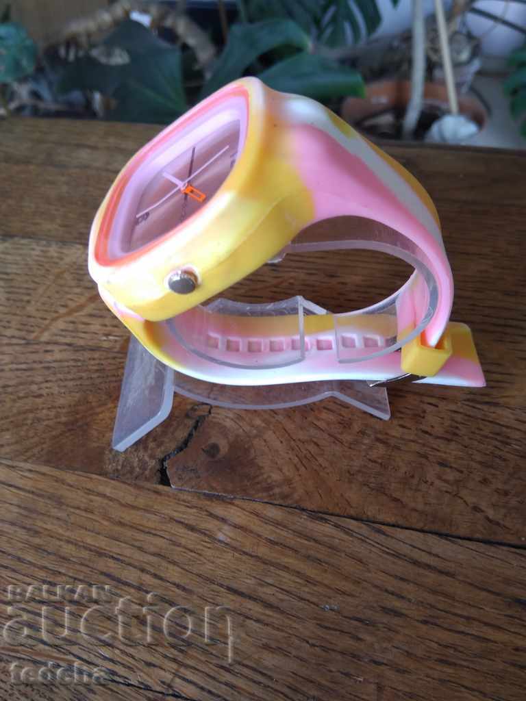 Delivery of QUARTZ CLOCK- SS.COM LADIES, CHILDREN Delivery of QUARTZ CLOCK- SS.COM LADIES, CHILDREN