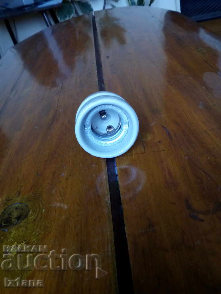 Auction  Old porcelain fuselage