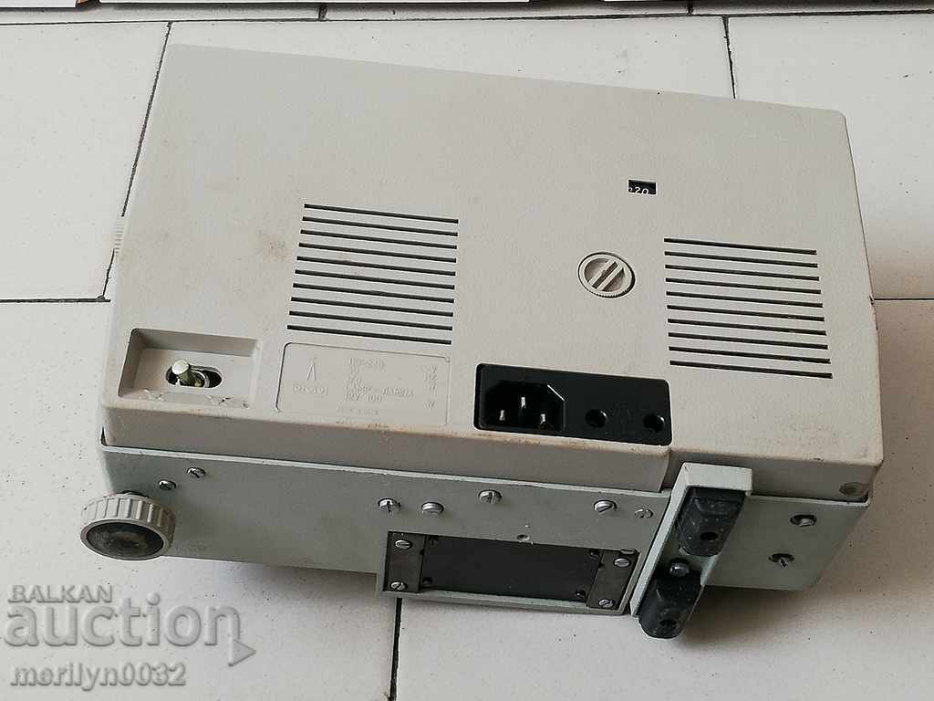 Старинен соц. прожекционен апарат - СССР - 6 Старинен соц. прожекционен апарат - СССР - 6