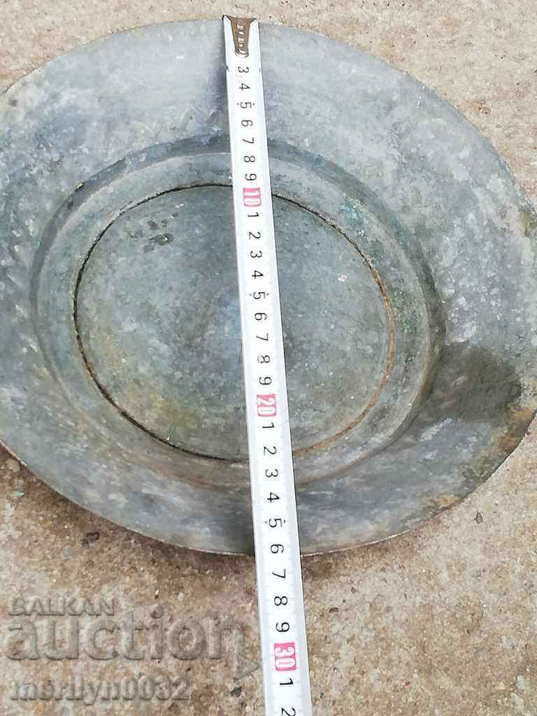 Delivery of Ancient tin tin, saucer, bowl, tass, copper pot, baker Delivery of Ancient tin tin, saucer, bowl, tass, copper pot, baker