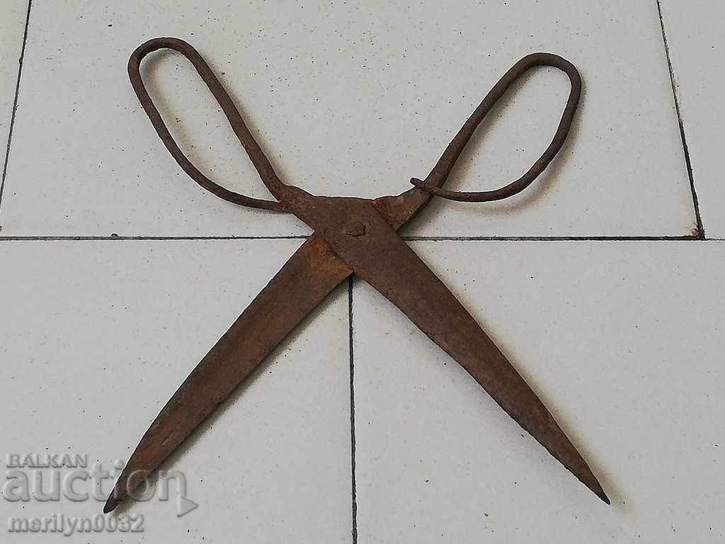 Old hand forged scissors, wrought iron - 5 Old hand forged scissors, wrought iron - 5
