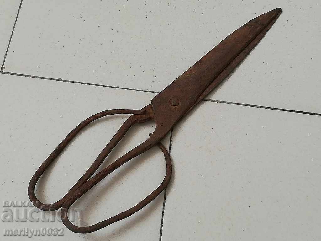 Old hand forged scissors, wrought iron - 6 Old hand forged scissors, wrought iron - 6