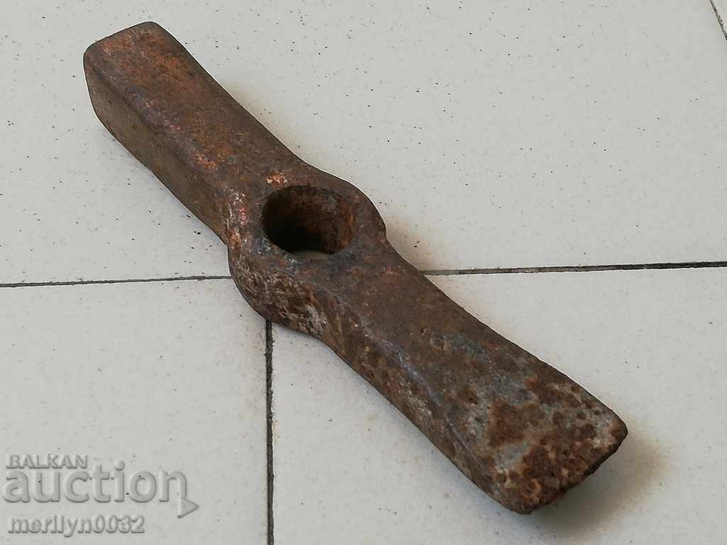 Стар български дюлгерски чук инструмент сечиво ковано желязо