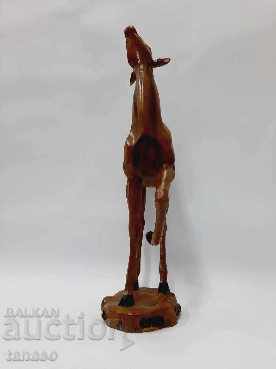 Figurină din polirășină în formă de cerb, decor artistic, 40 cm, maro cu preț € 19.00 | 37.16 BGN