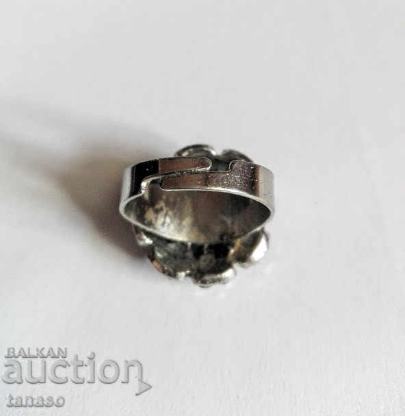 Delivery of Antique onyx ring Delivery of Antique onyx ring