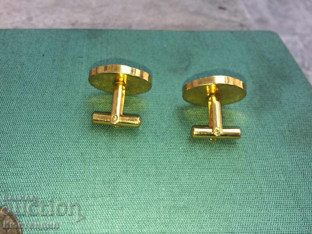 REPLACED HANDS with price 4.00 BGN | € 2.05 REPLACED HANDS with price 4.00 BGN | € 2.05