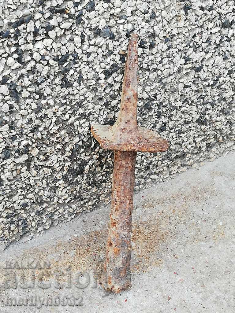 A primitive anvil for hair peeling - 5 A primitive anvil for hair peeling - 5